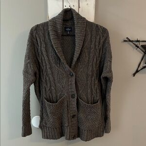 Nice gray American Eagle button up cardigan with pockets